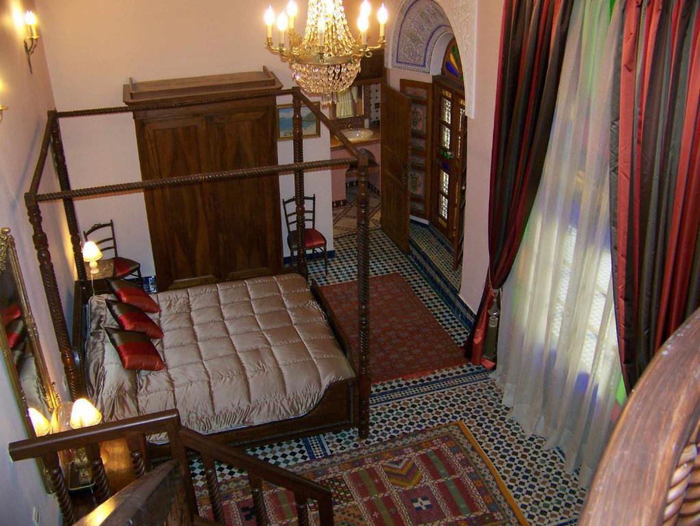 Ryad Salama Fès Rom bilde